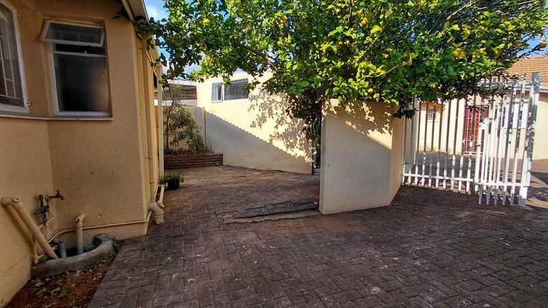 2 Bedroom Property for Sale in Heuwelsig Free State